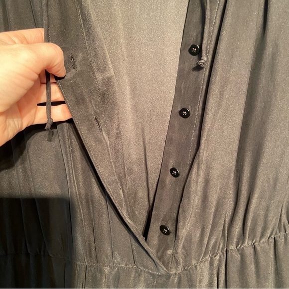 Club‎ Monaco 100%  silk black romper in size 0 - Picture 7 of 10